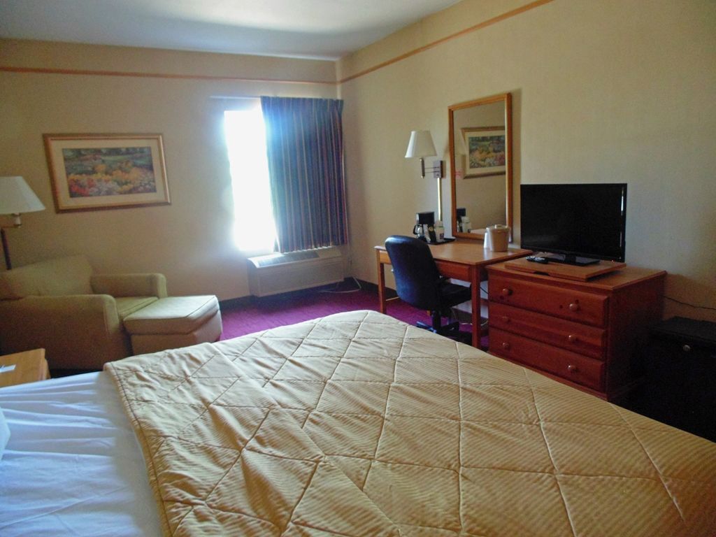 American Inn And Suites هاوتون ليك الغرفة الصورة