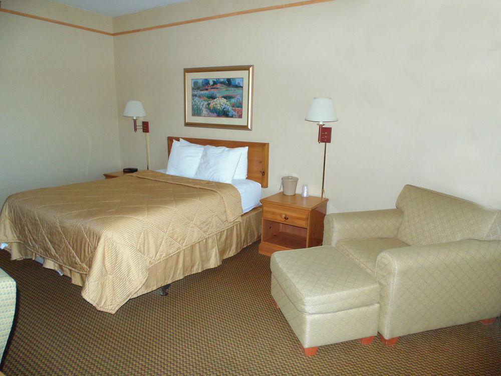 American Inn And Suites هاوتون ليك المظهر الخارجي الصورة